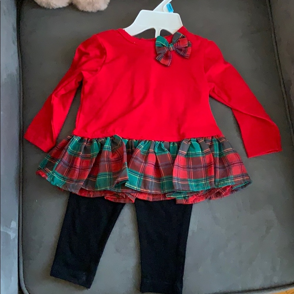 Crown & Ivy baby outfit NWT